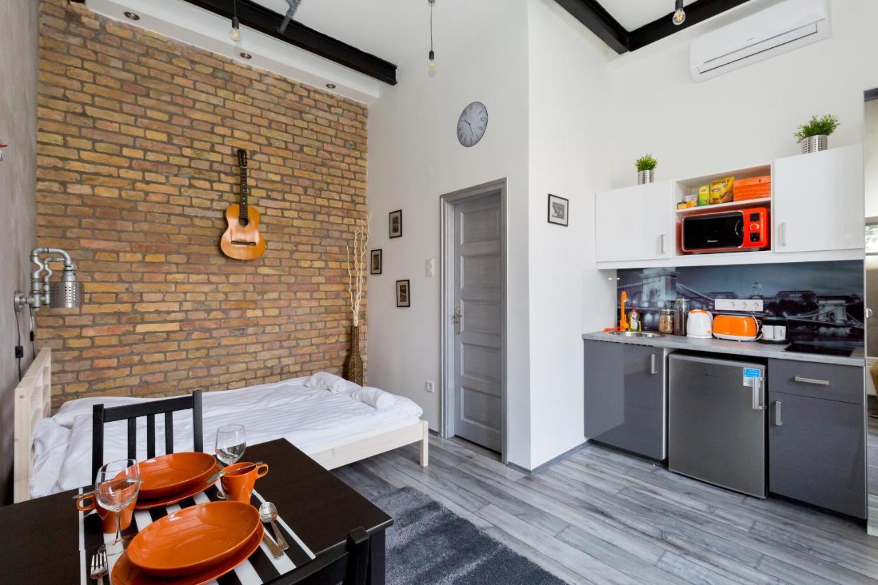 K10 A Kazinczy Apartment, Budapest